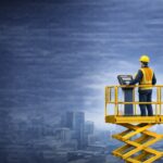 10 Mistakes to Avoid When Using Personnel Lifts for Rent on Active Sites